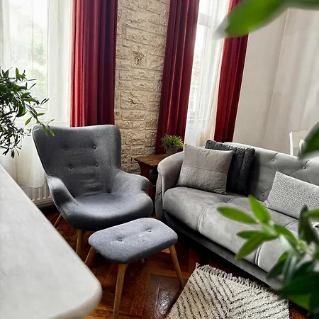 Residential Апартаменти *